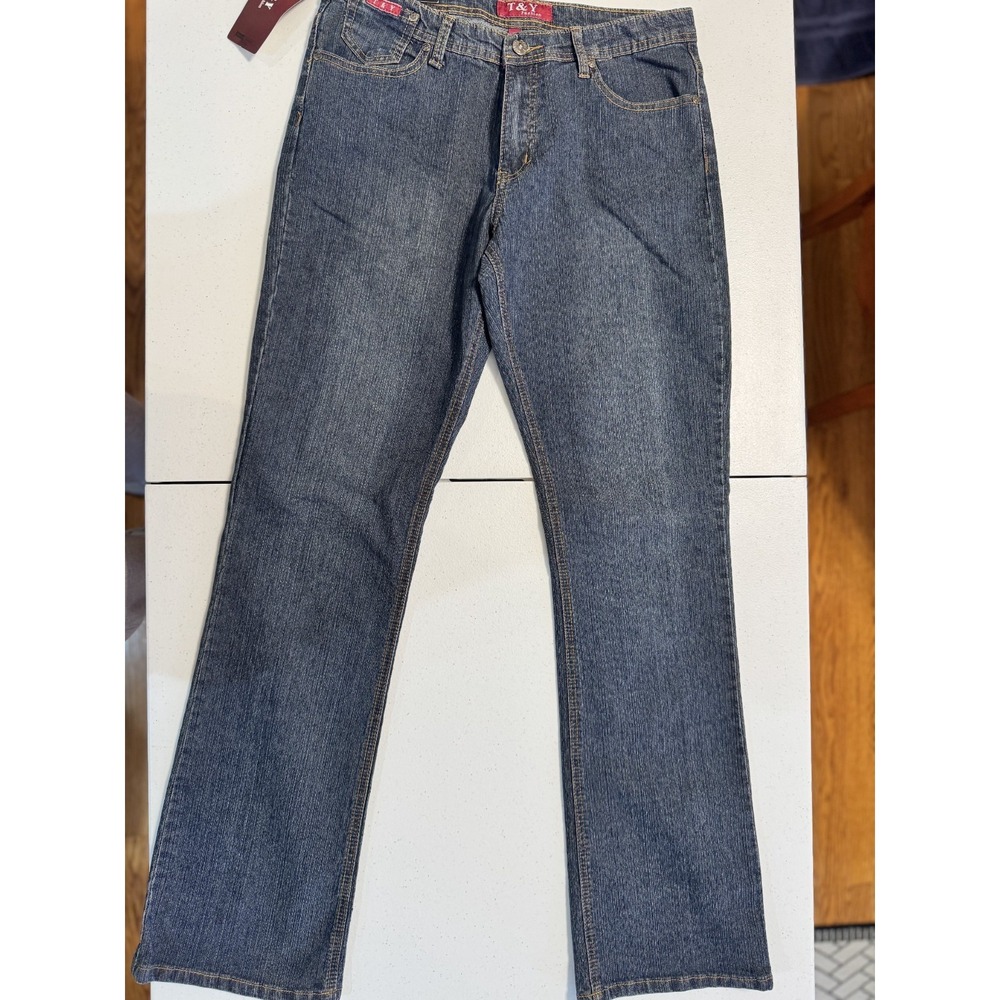 Women's Classic Straight Leg Denim Jeans NWT Size 11 Junior T Y Fashion Blue